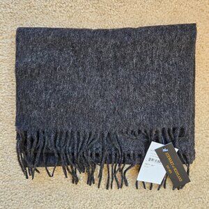 NWT 100% Merino Wool Scarf Stewart of Scotland Grey